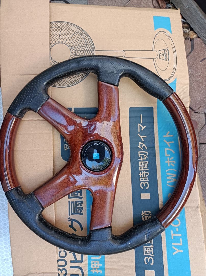 NARDI ナルディ　 ウッド・レザーステアリング　36.5cm