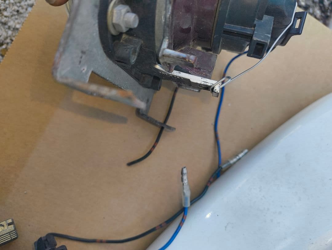 BH5 レガシィツーリングワゴン LIBERALフロントバンパー 手渡し希望