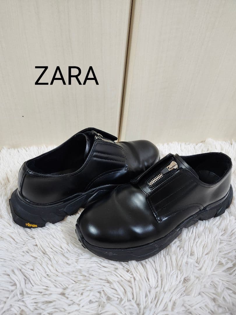 【美品】ZARA×vibram フロントジップレザーシューズ　ブラック