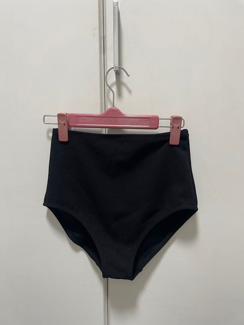 【ボンボンさん専用】NICE CLAUP 水着 フリル 上下セット 新品未使用