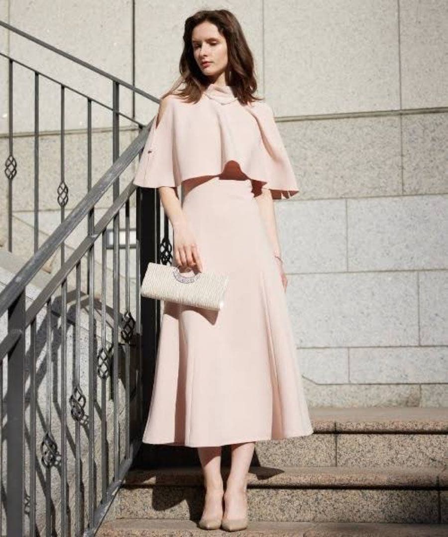 アンドクチュール♡ ケープレイヤードドレス