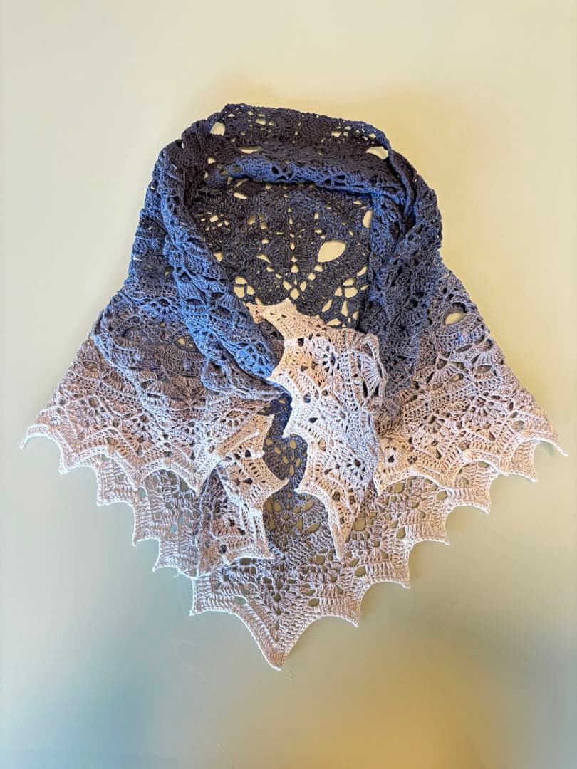 三角　バレエショール　綿100% 年中使用可　ヨーロッパ輸入糸　NEWデザイン