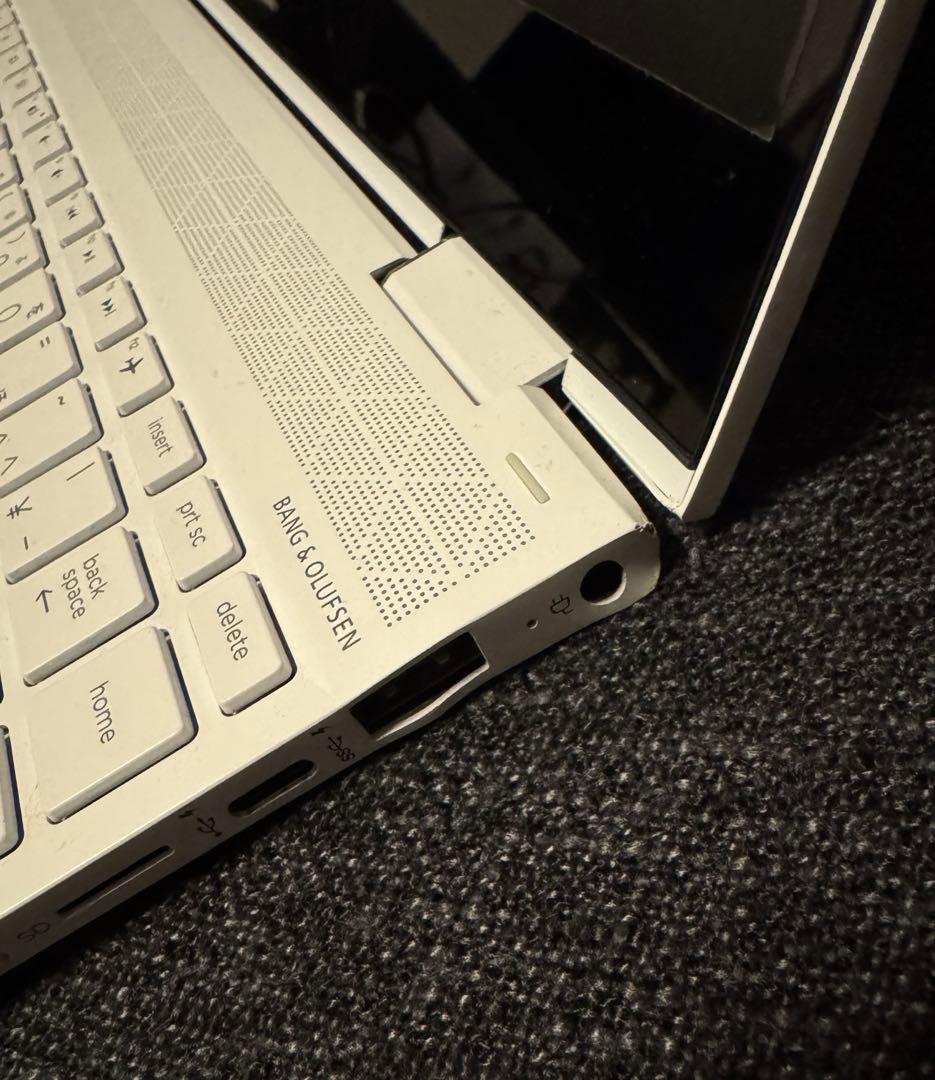 HP ENVY x360 13 2in1 Ryzen7 16GBメモリ