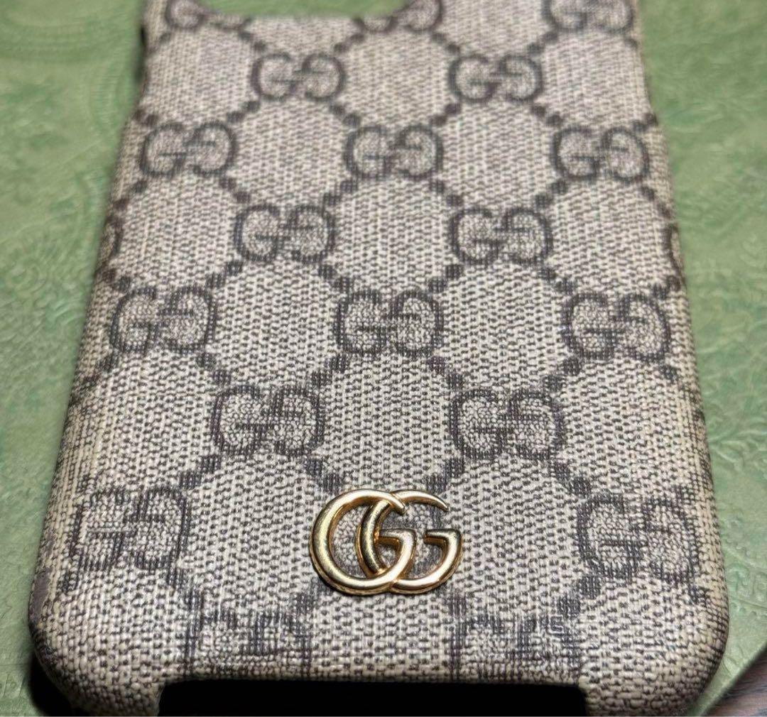 グッチ　Gucci　スマホケース　iPhone15promax