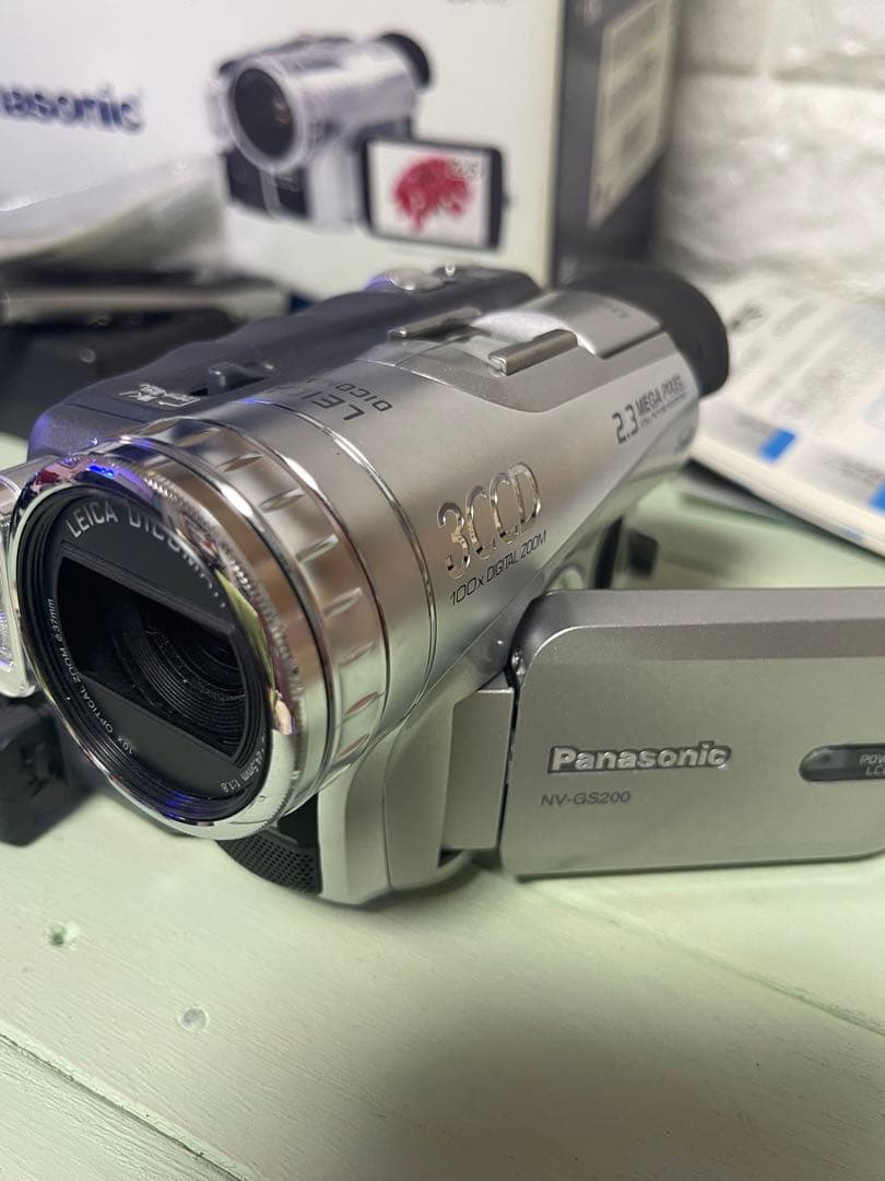パナソニック　デジタルビデオカメラ NV-GS200K-S