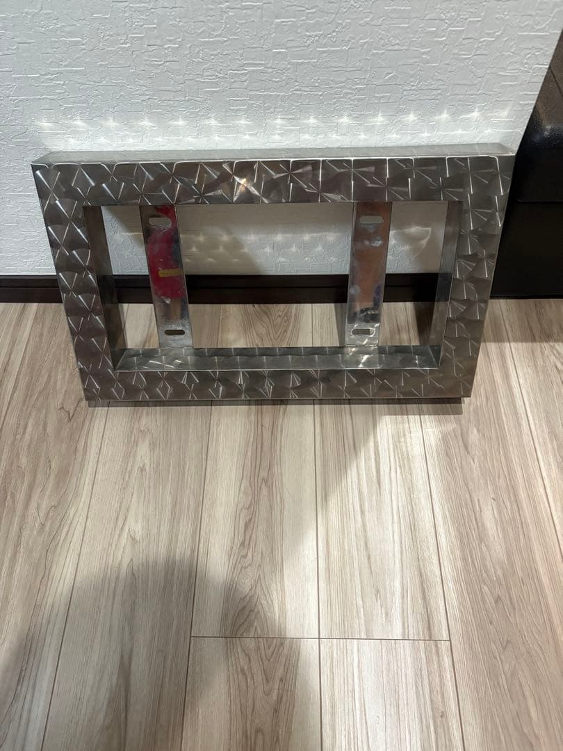 大型ナンバー枠　鱗