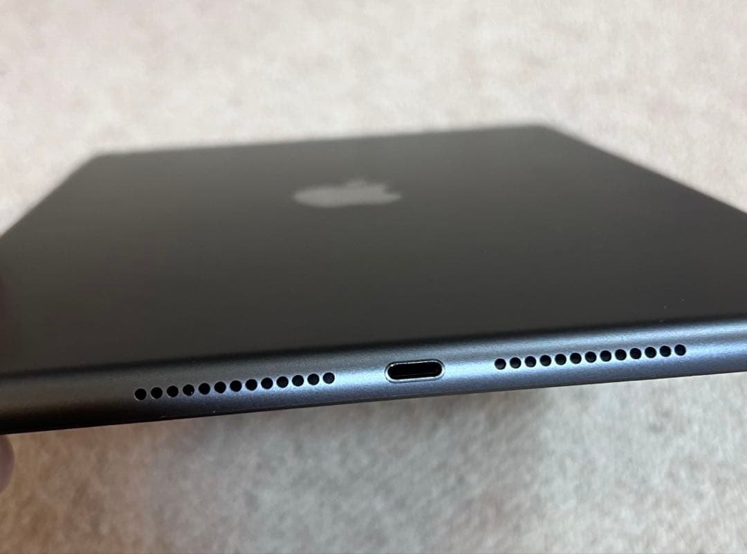 Apple iPad 第8世代 32GBスペースグレー Wi-Fiモデル　本体