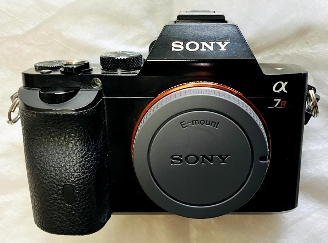 SONY α7R 本体 + ボディーキャップ + バッテリー + 充電器 セット
