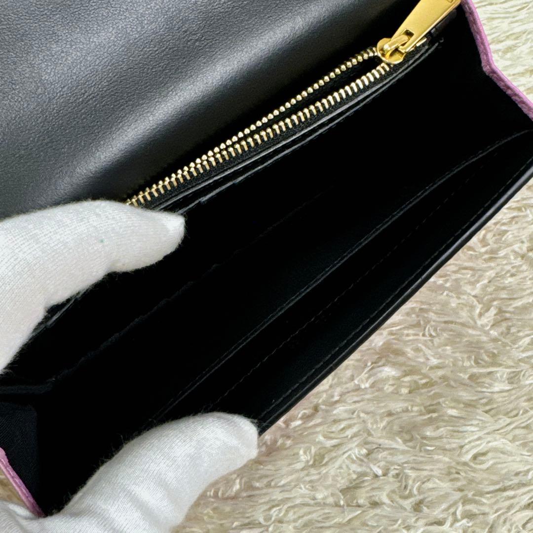 未使用級✨2way フェラガモ　ガンチーニ　ゴールド金具　かぶせ　長財布　レザー