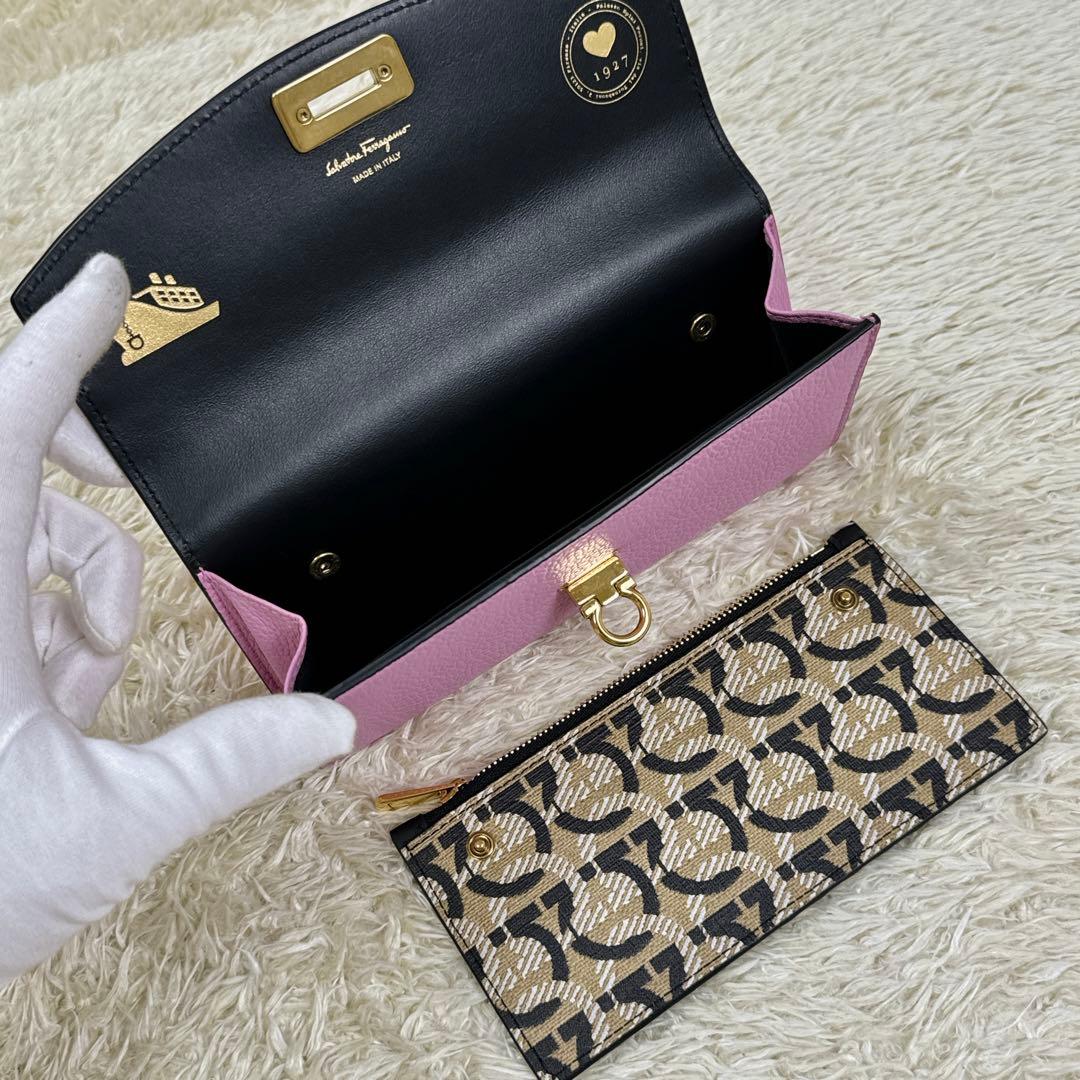 未使用級✨2way フェラガモ　ガンチーニ　ゴールド金具　かぶせ　長財布　レザー