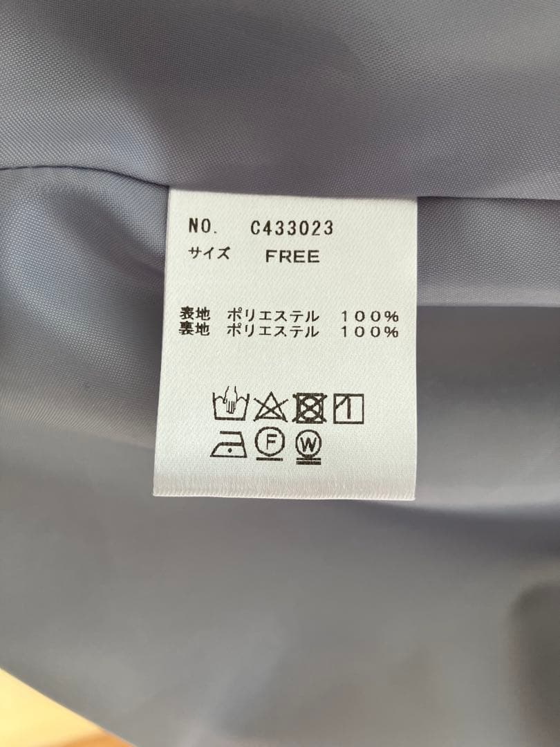 【極美品】OUR きれいめ2WAYペプラムベスト（グレー）卒園・入学式に