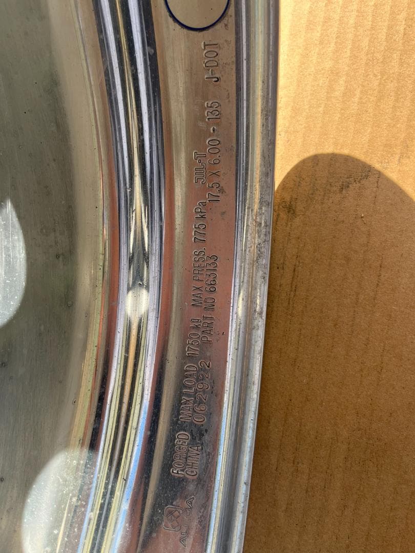 【ダイタケ】アルコア　ホイール　　17.5×6.00　　オフセット135