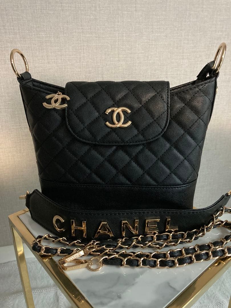CHANEL ノベルティ チェーン キルティング ショルダーバッグ