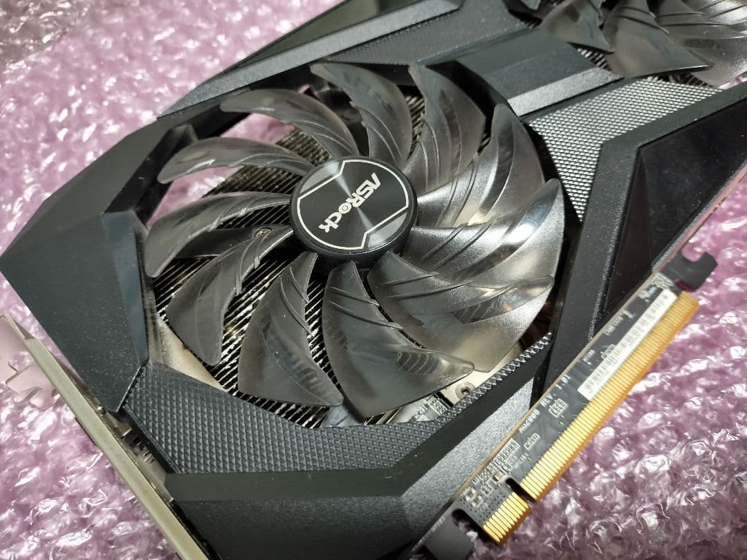 ASRock RX6600XT 起動確認済