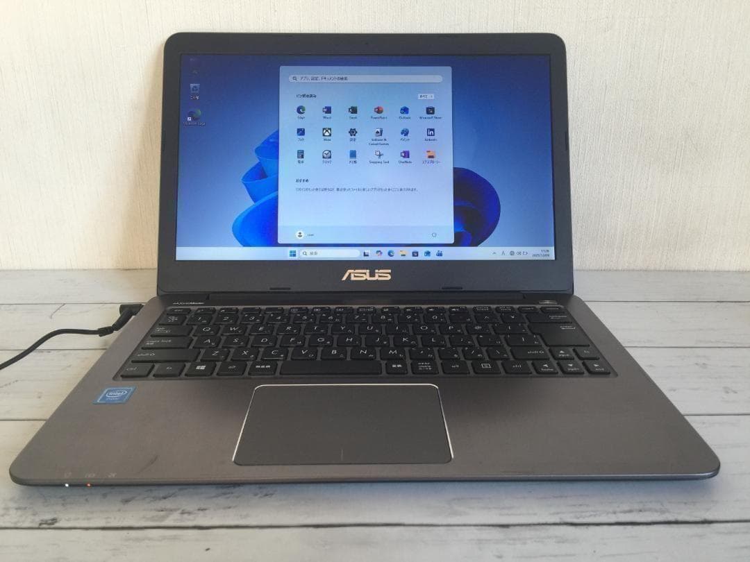 ASUS E403SA 14型TFT液晶 SSD 軽量コンパクトノートパソコン