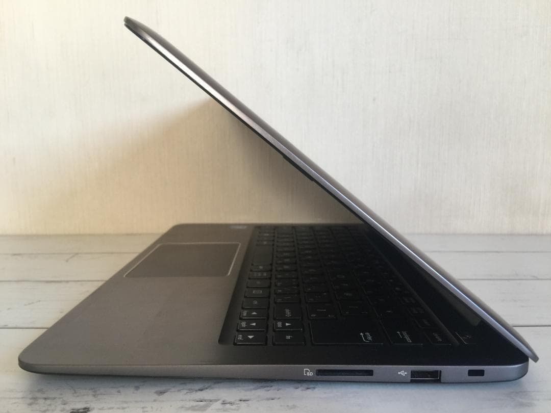 ASUS E403SA 14型TFT液晶 SSD 軽量コンパクトノートパソコン