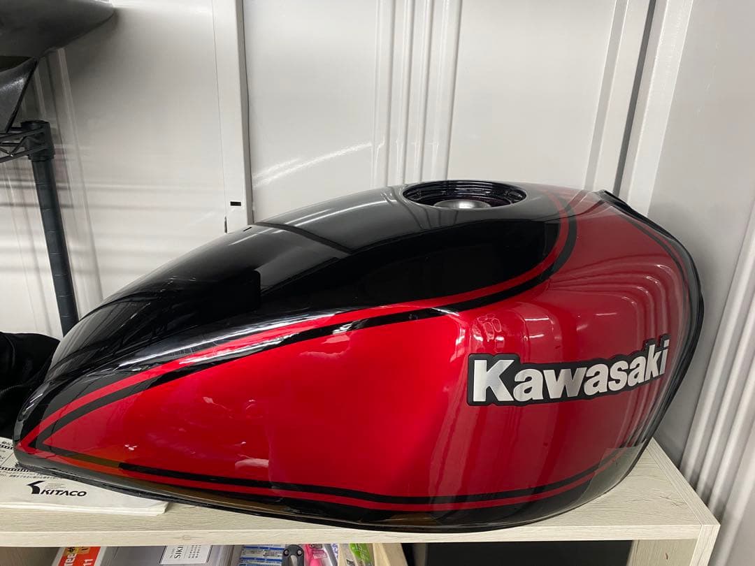 Kawasaki ゼファー400タンク 赤黒