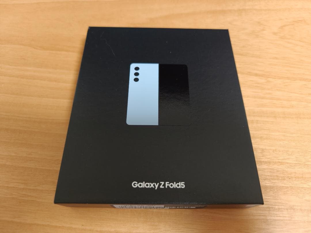 Galaxy Z Fold5 256GB アイシーブルー ケース付き