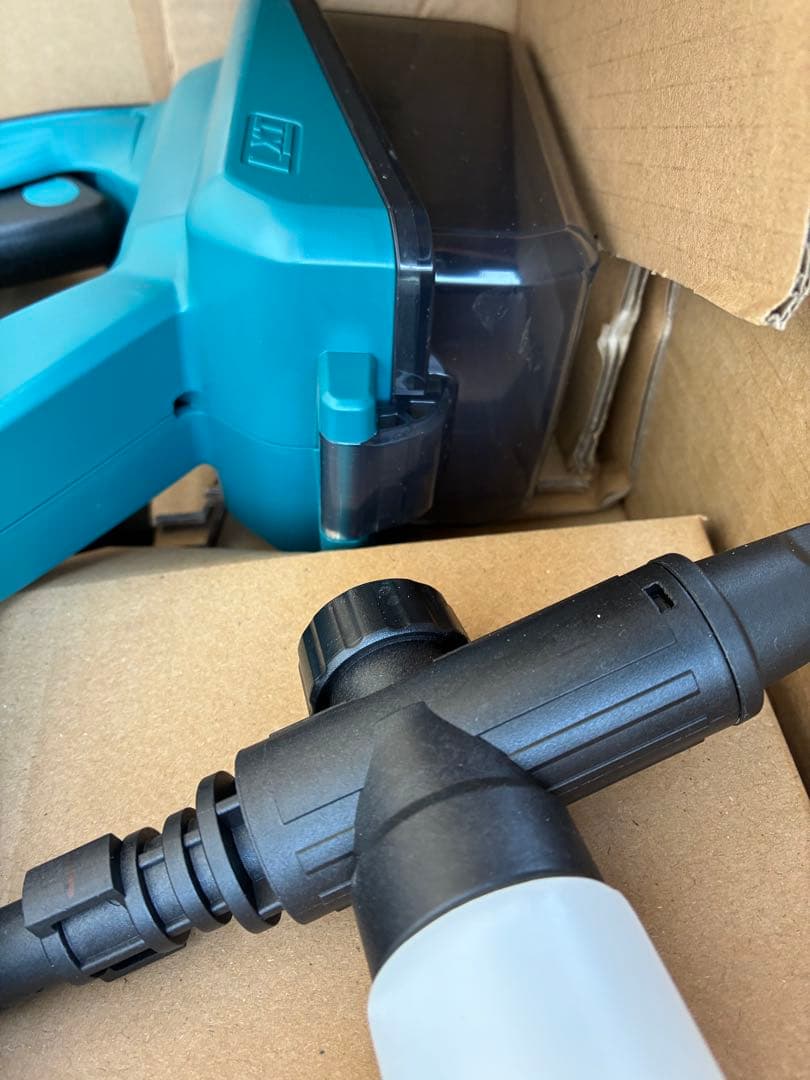 マキタ　充電式洗浄機　MHW180DZ 本体のみ