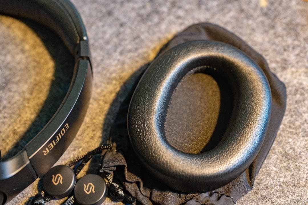 ワイヤレスヘッドホンEDIFIER STAX SPIRIT S3【付属品完備】