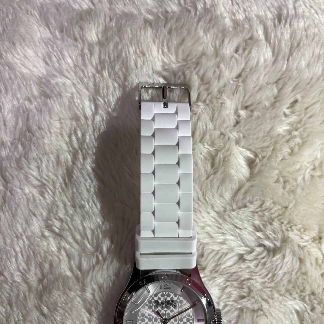 コーチ　レディース　腕時計　ラバー　ホワイト　新品　未使用品