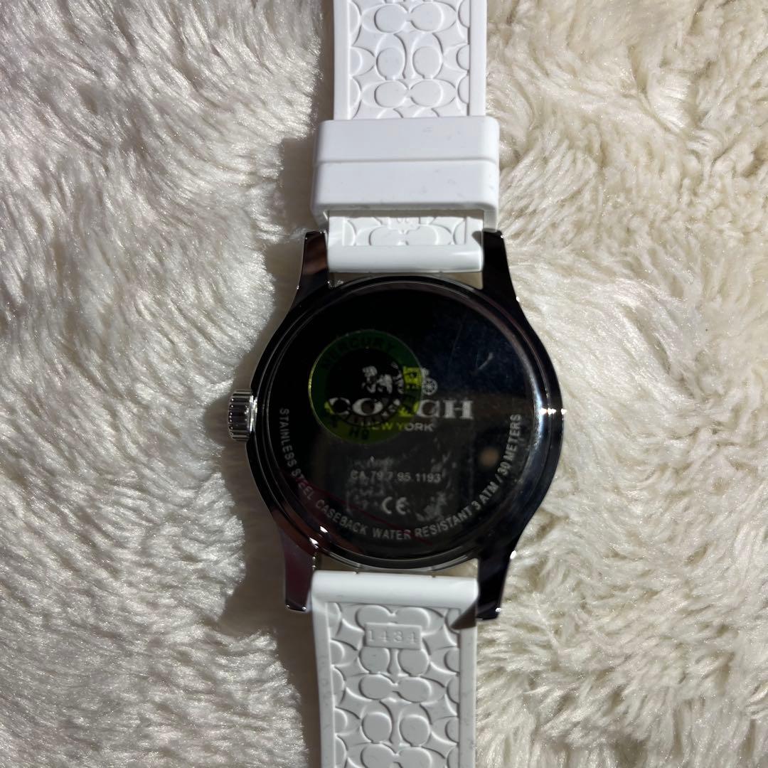 コーチ　レディース　腕時計　ラバー　ホワイト　新品　未使用品
