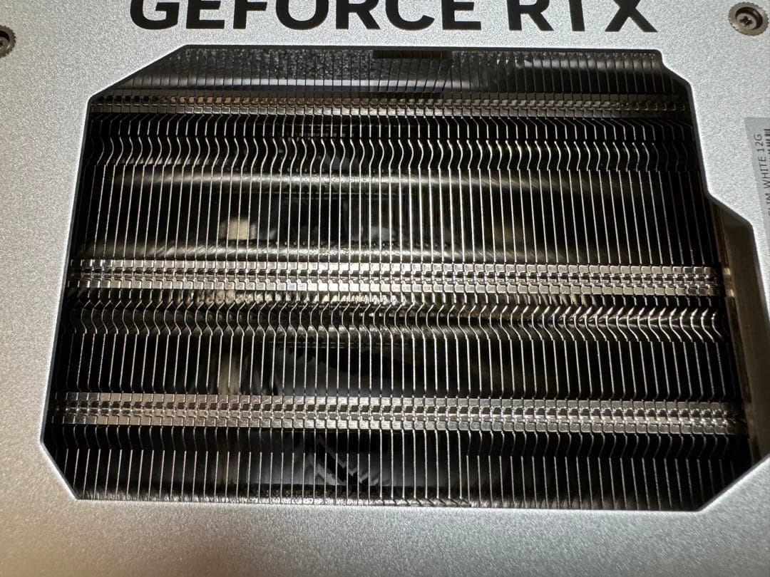 グラフィックボード・グラボ・ビデオカード MSI RTX 4070 Ti GAMING X SLIM WHITE 12G