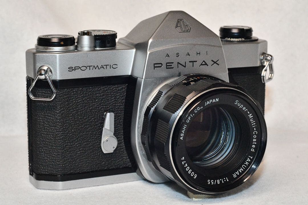 《動作品》pentax sp + 標準レンズ付きフィルムカメラ