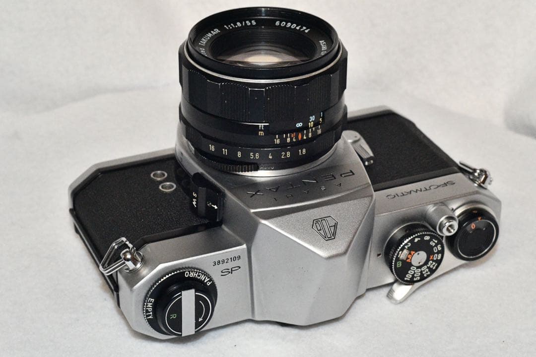 《動作品》pentax sp + 標準レンズ付きフィルムカメラ