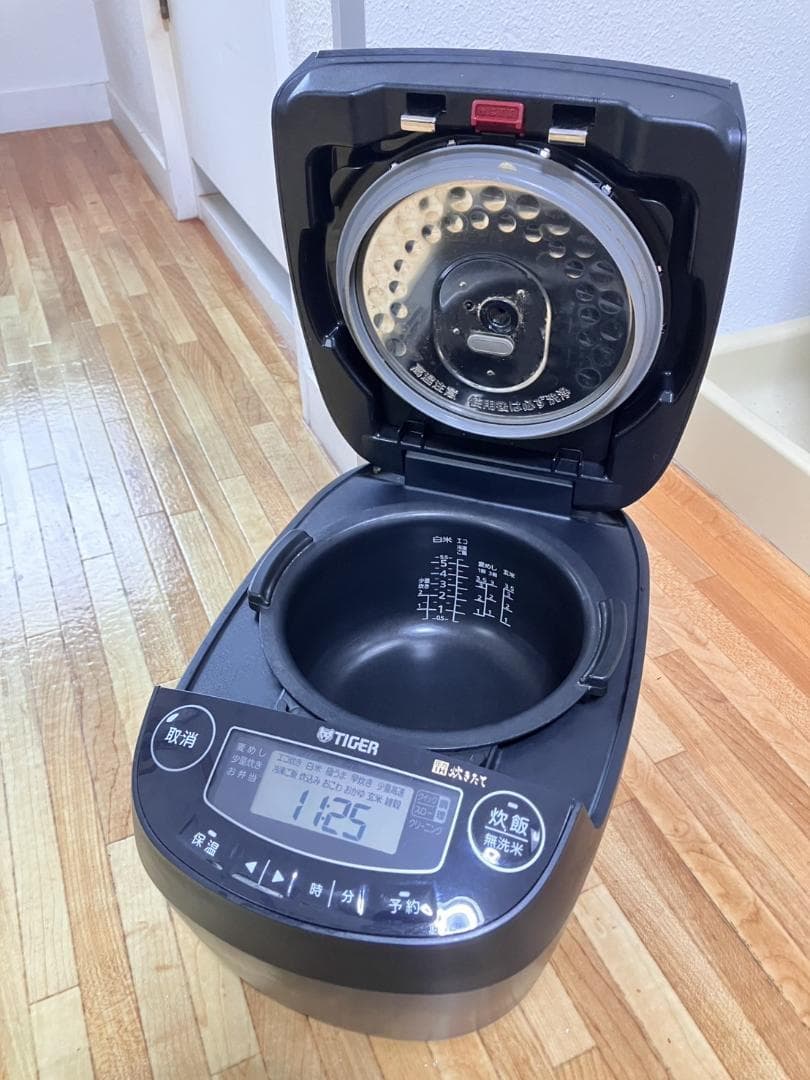 早い者勝ち　定価25000円　2024年製タイガー　圧力IH炊飯器 　5.5合