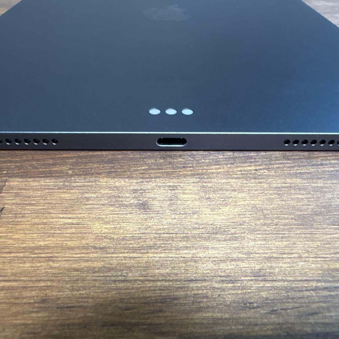 Apple iPad Air(第5世代) スペースグレー 本体