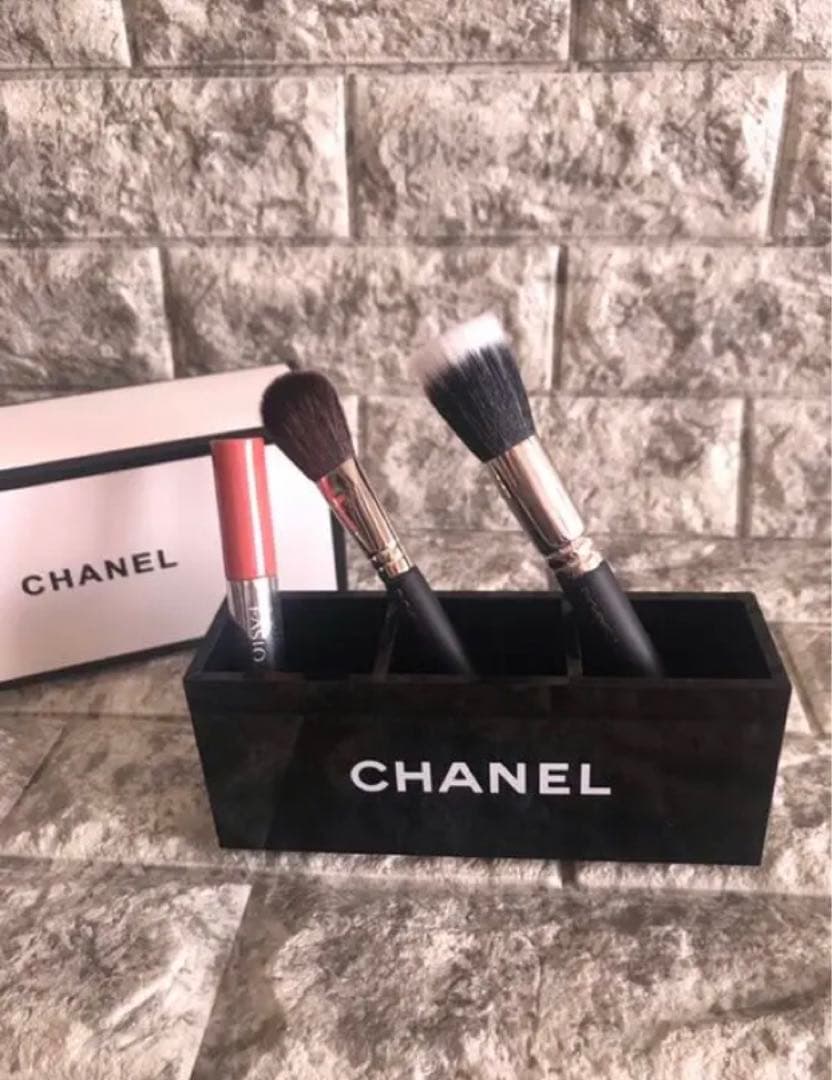 シャネル Chanel アクリル コスメ スタンド