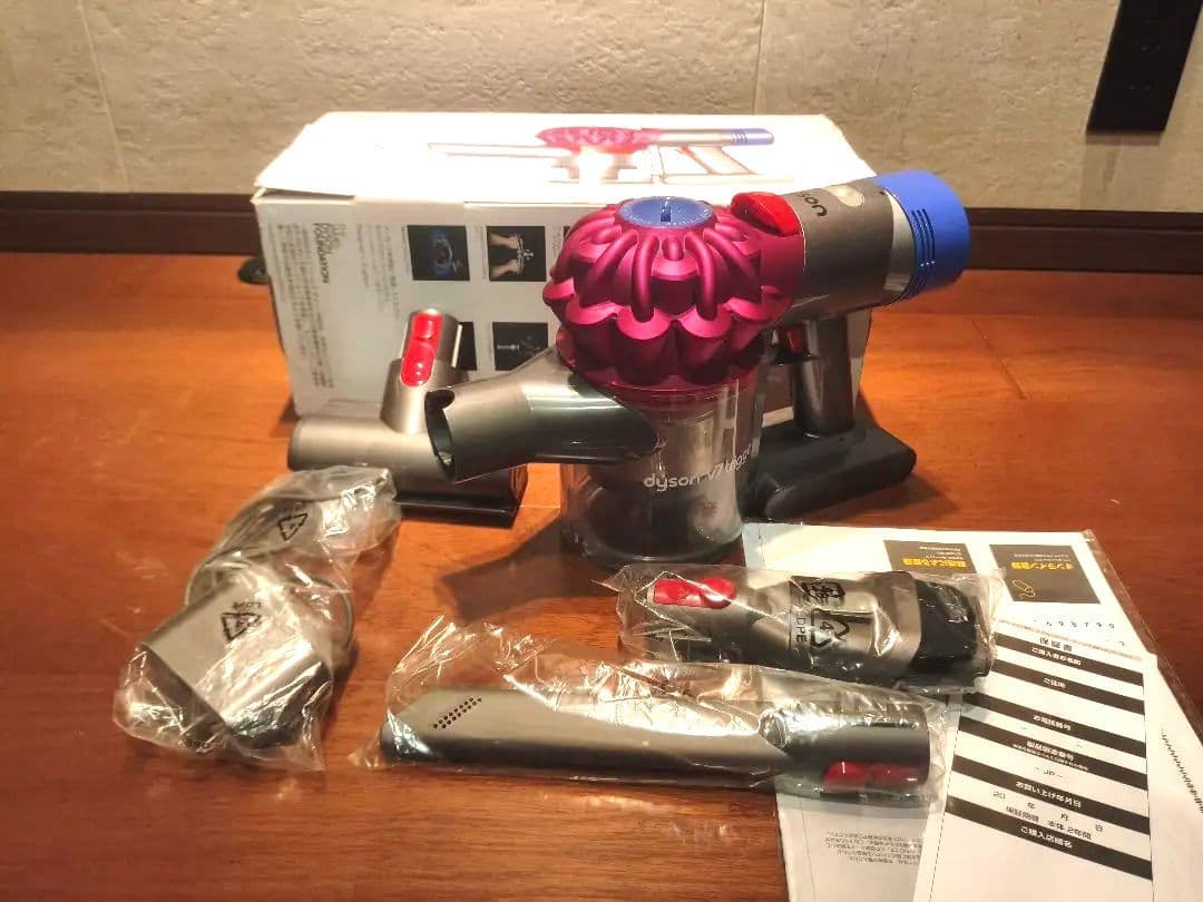 「美品」ダイソン V7 Trigger 掃除機 ハンディクリーナー HH11MH