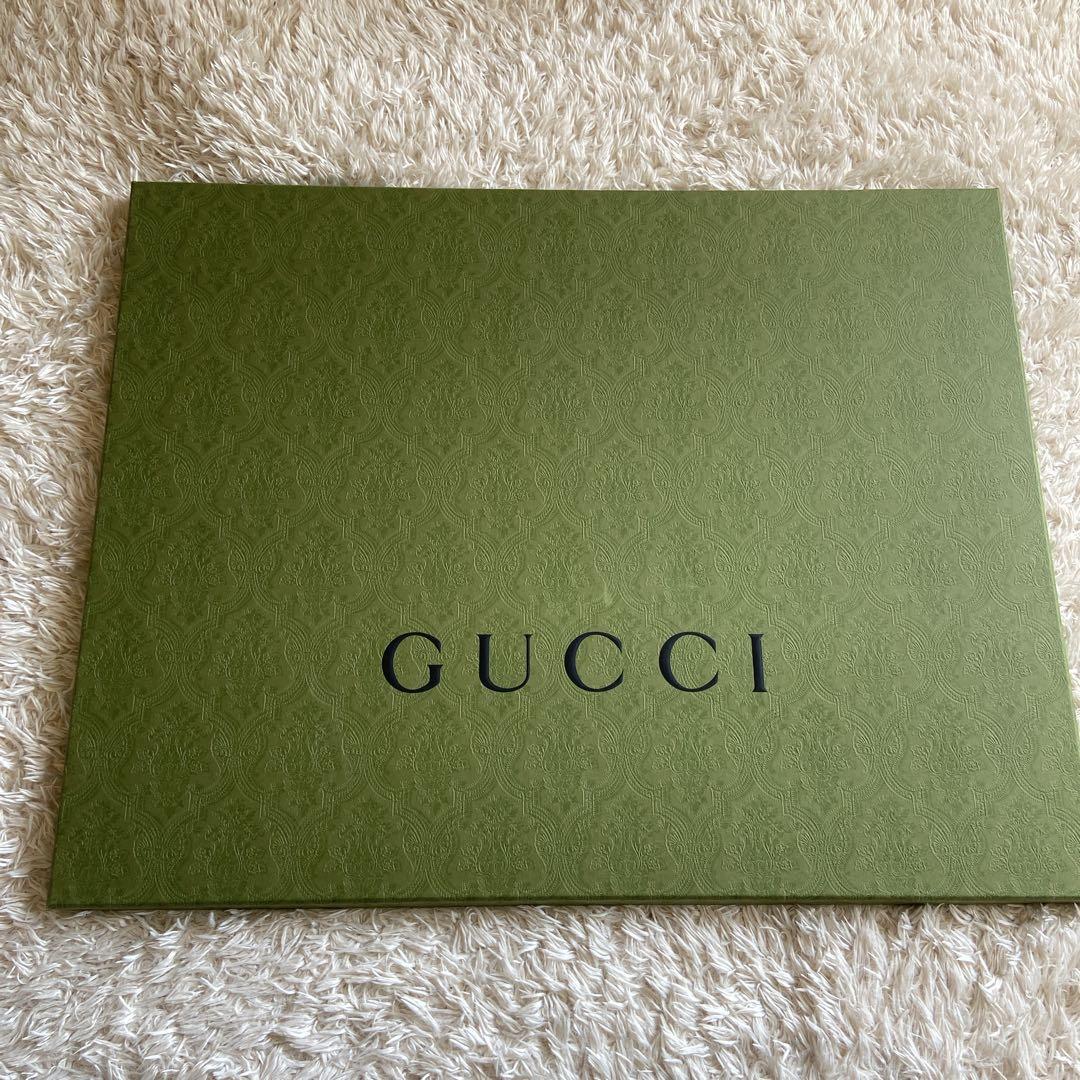 極美品　グッチ　プレイスマット　ライオン　刺繍　タッセル　742069 箱付