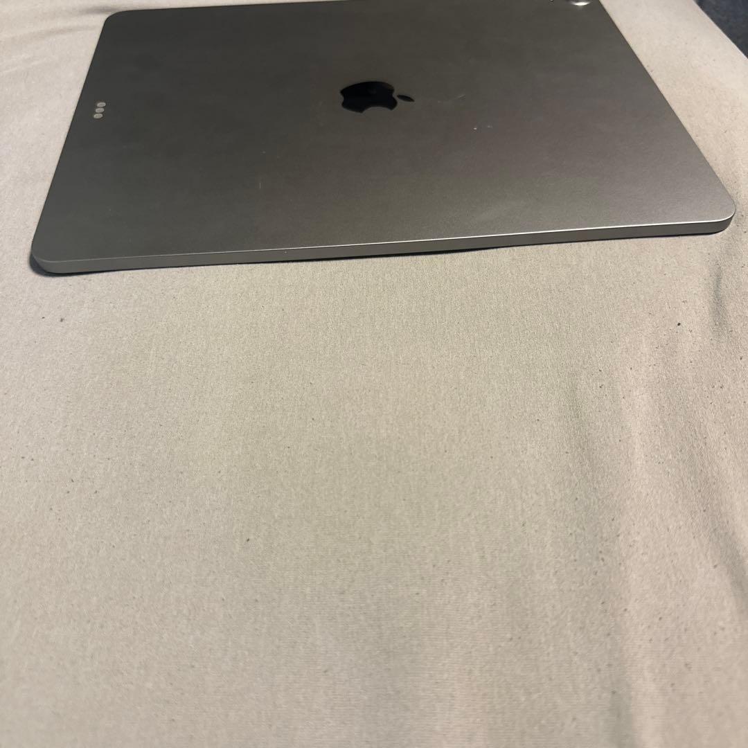 iPad Air 13インチ バッテリー98% Wi-Fi 128GB 15