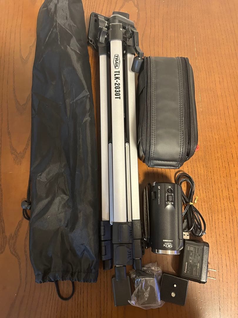 【お値下げしました】Panasonic HC-V360M ビデオカメラ本体と脚立