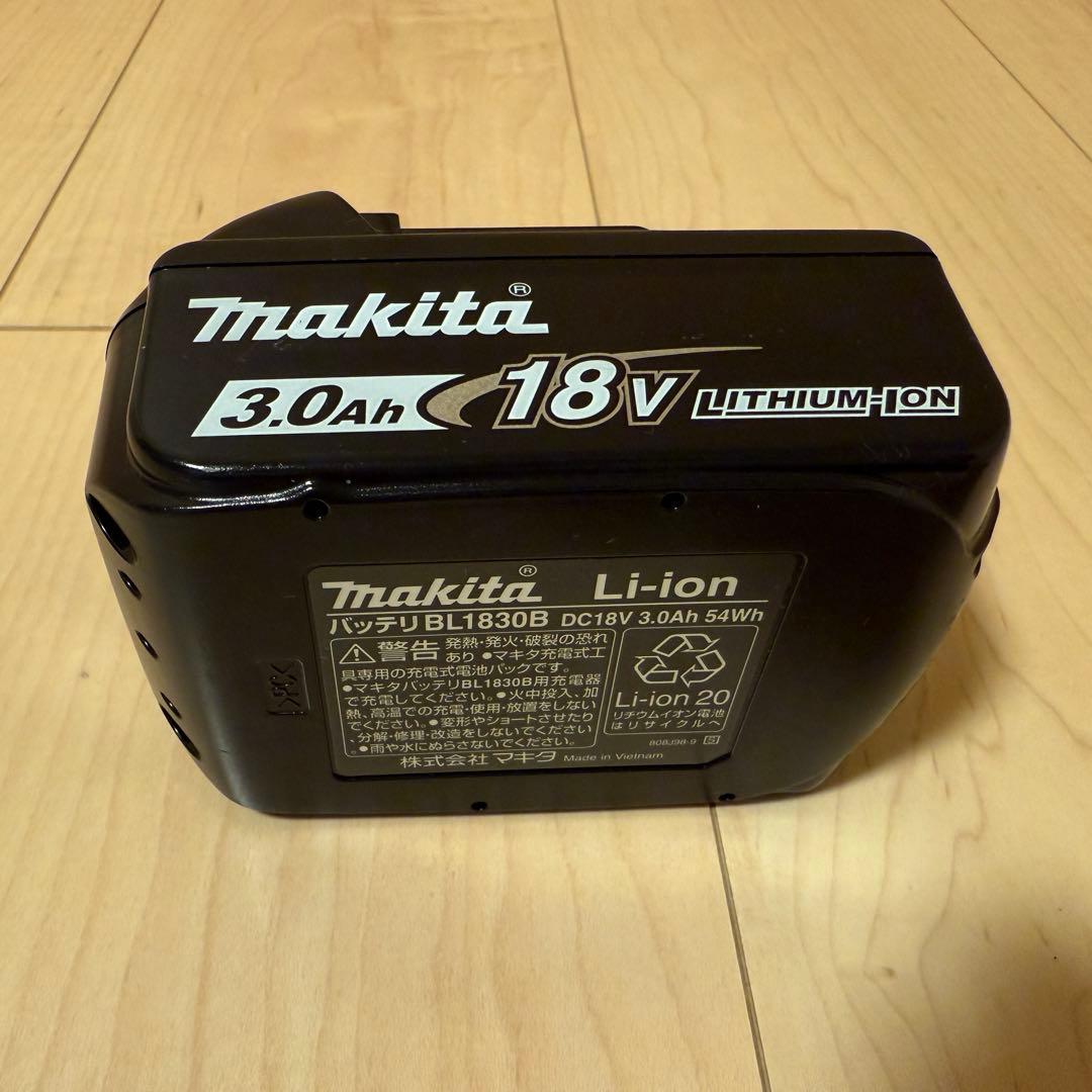 Makita コードレススティッククリーナー CL182FD