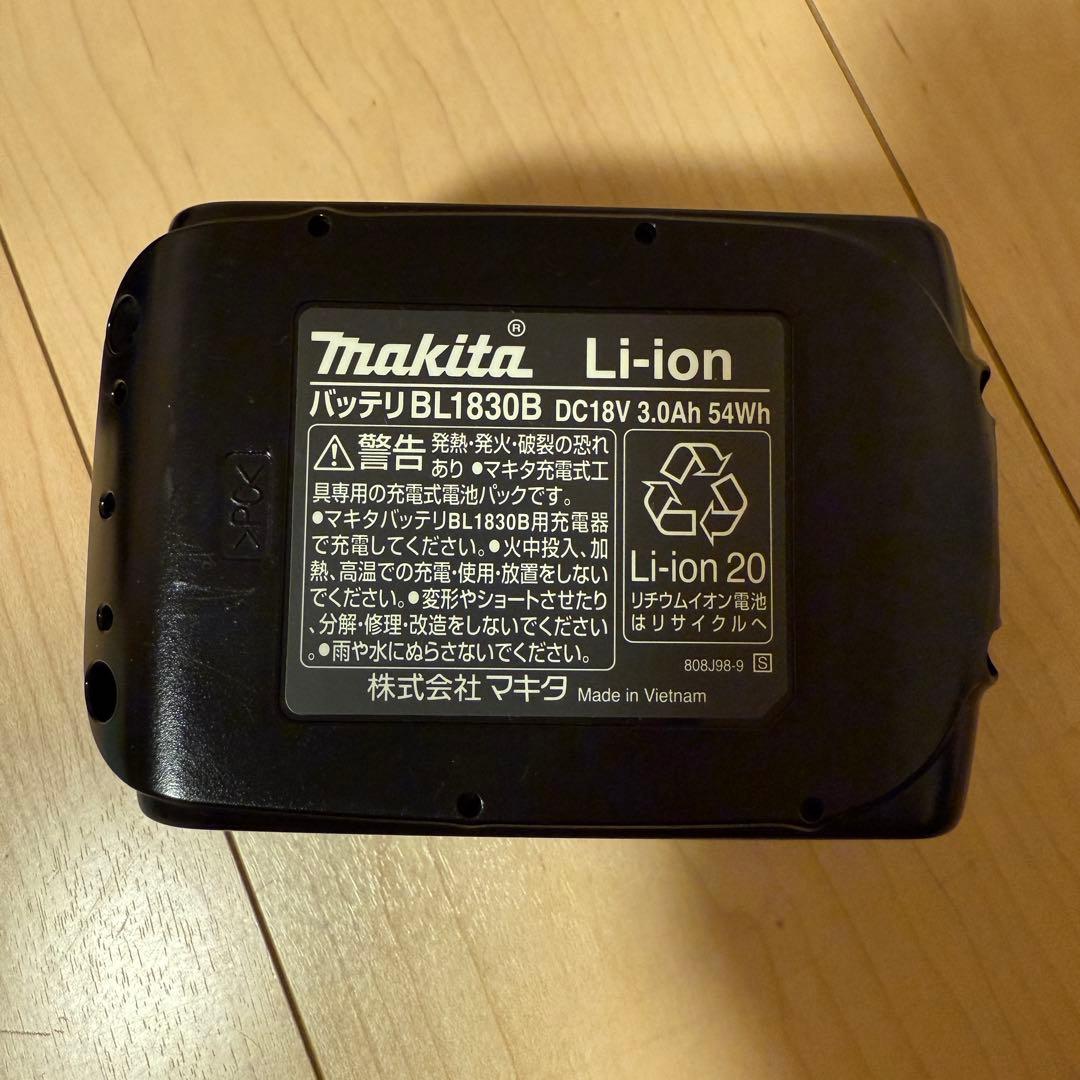 Makita コードレススティッククリーナー CL182FD