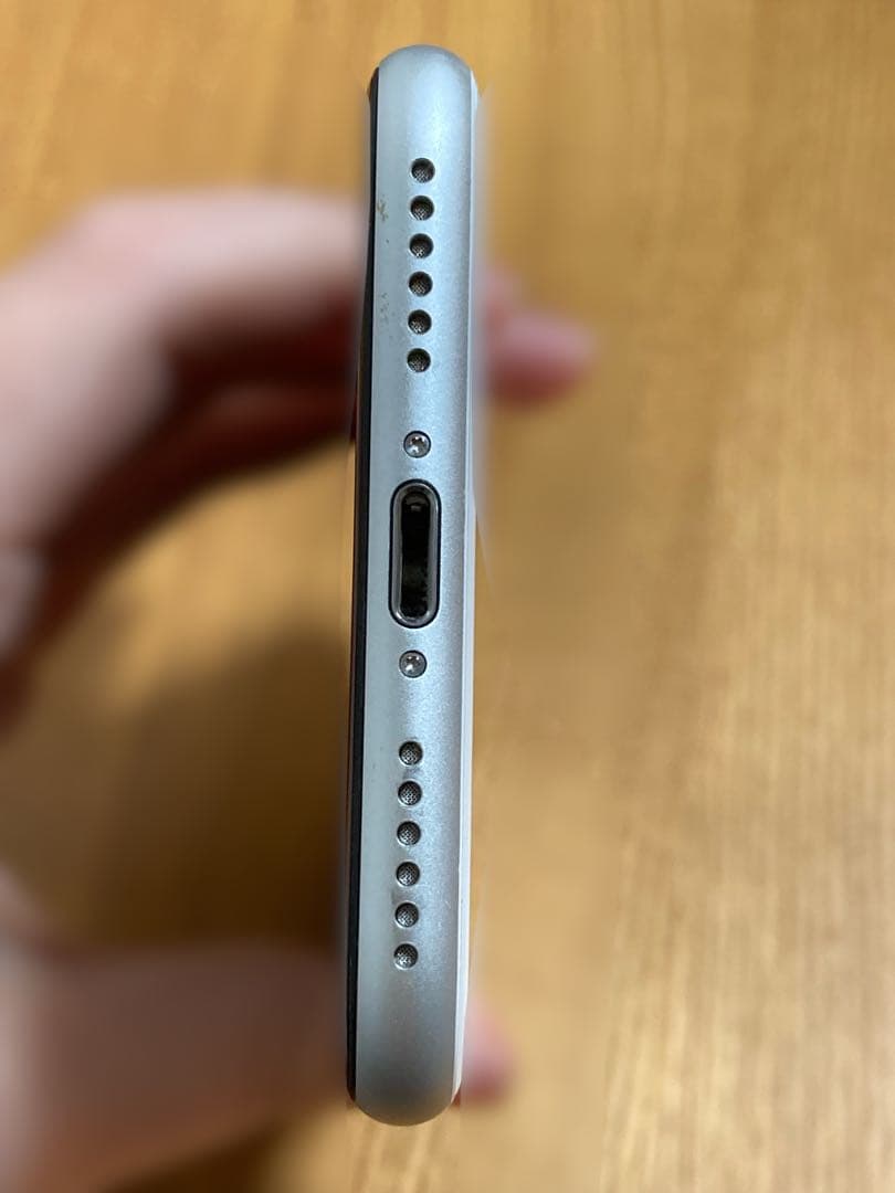 スマートフォン本体 iPhoneSE2 128GB