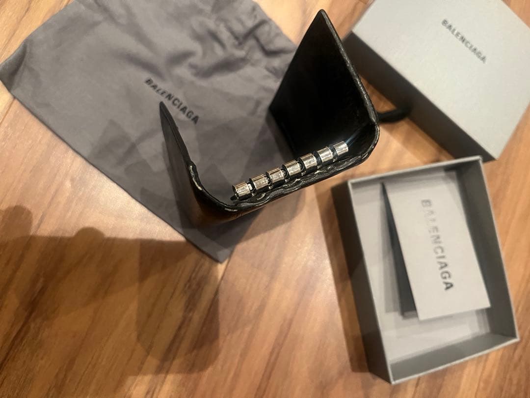 BALENCIAGA ブラックレザーキーケース