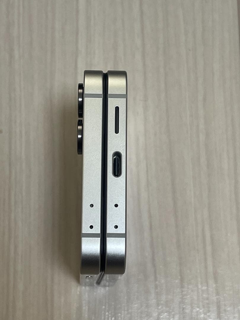 Samsung Z Flip 7 FE ほぼ未使用 Care+ 2027年まで