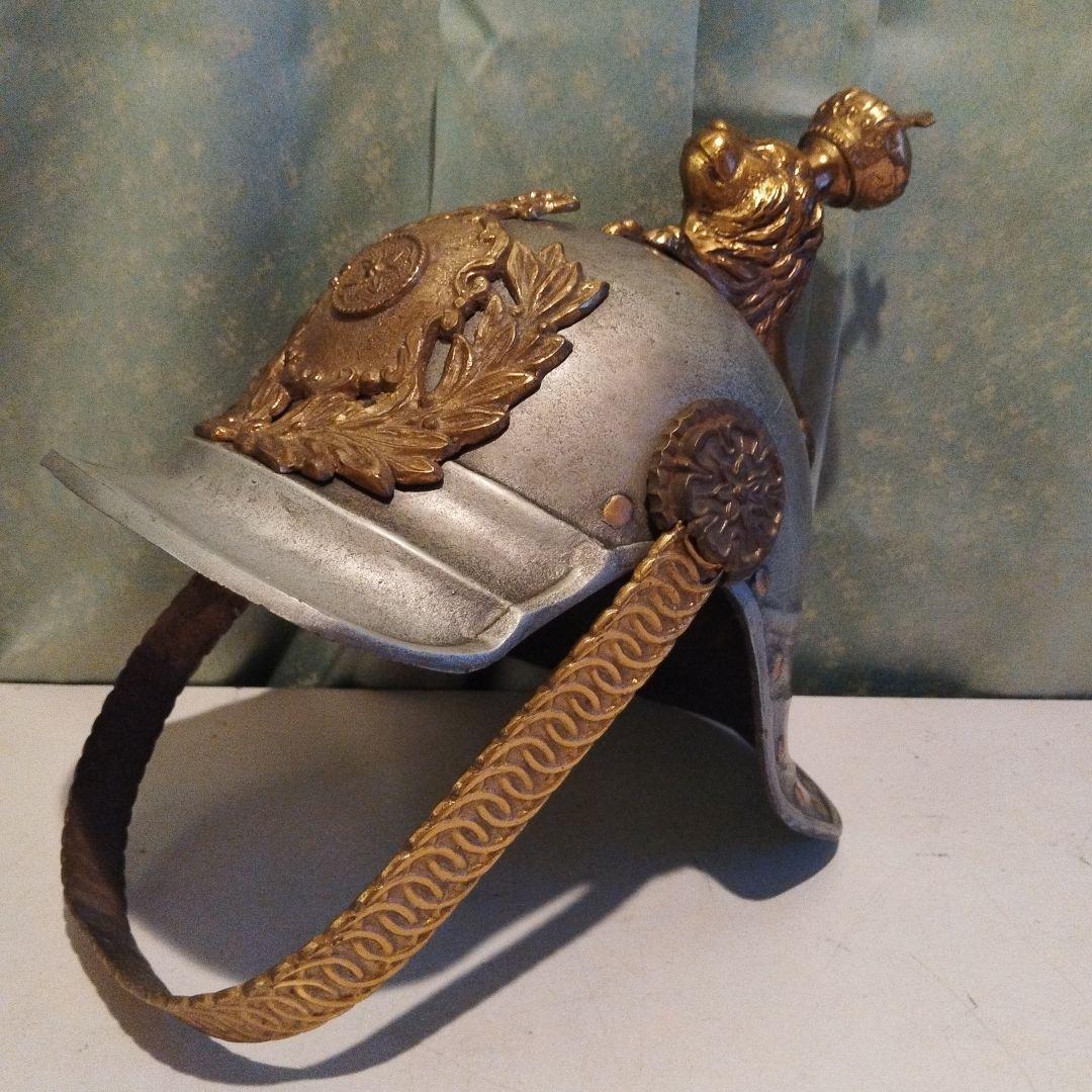 置物　約50年前のヨーロッパ騎馬鉄兜　本体金属製　重さ4kg