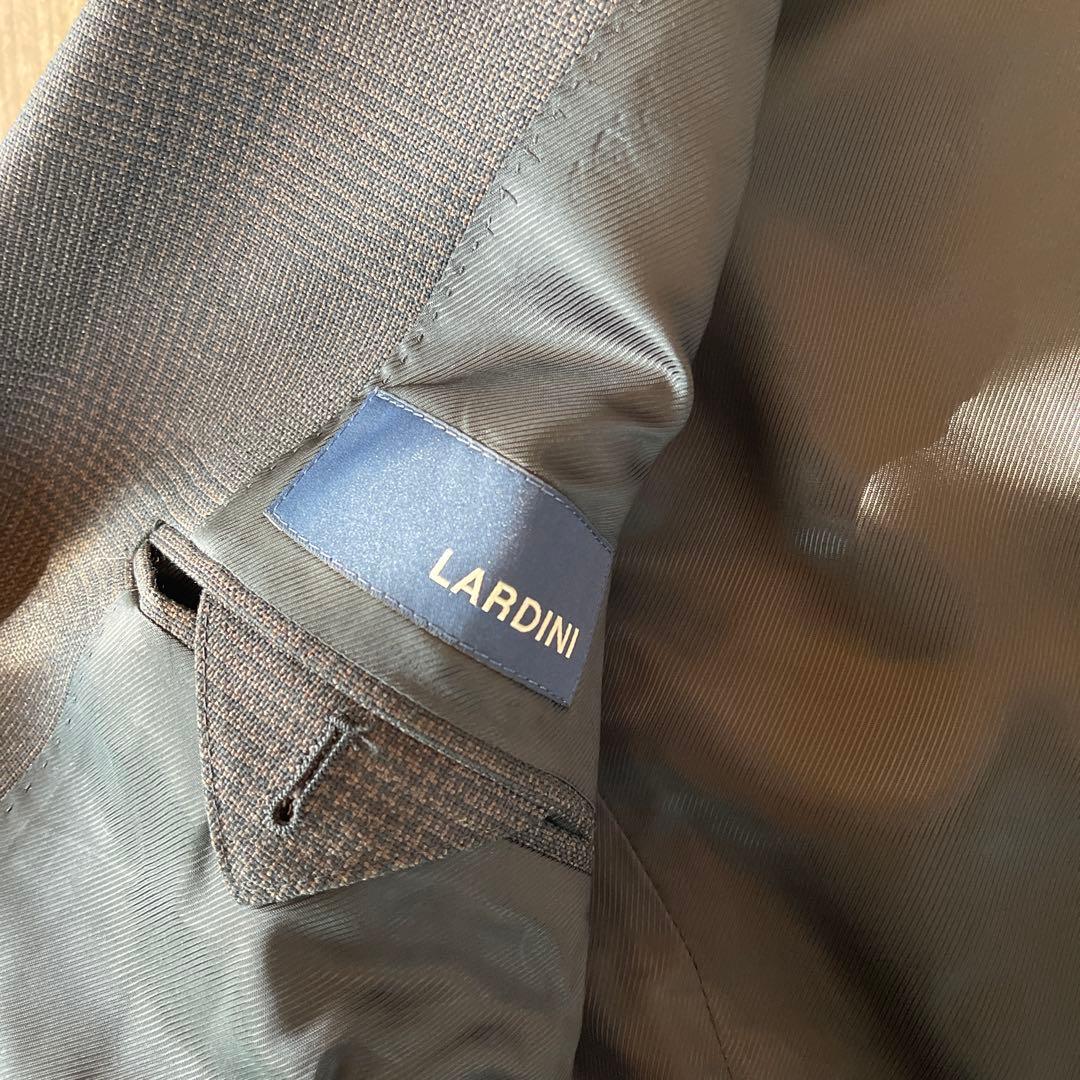 ssyy-aa　新品LARDINI ラルディーニ スーツ 46