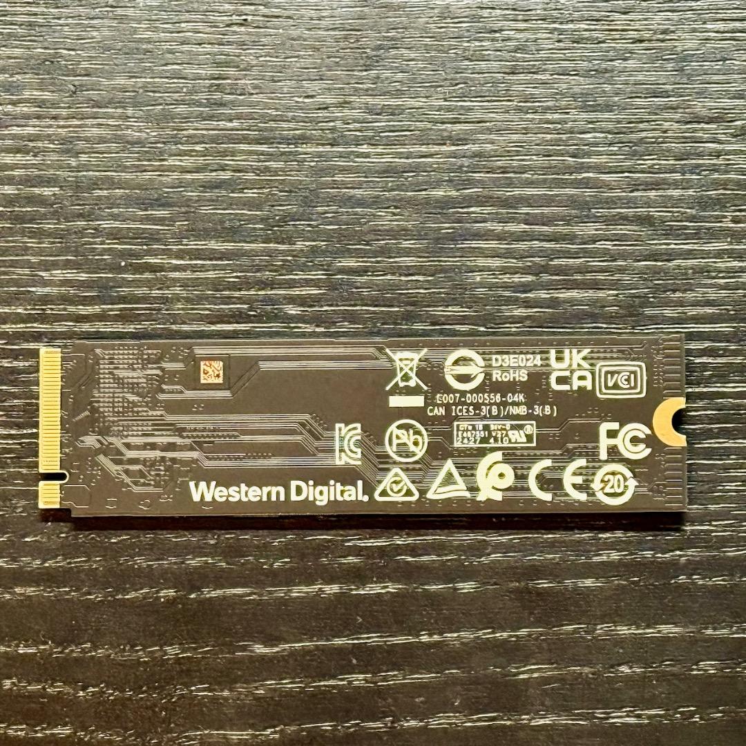 WD Blue SN5000 NVMe 4TB M.2 SSD 使用時間少