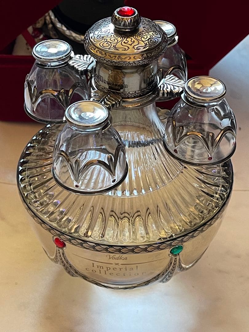 Imperial Collection 黒色卵型容器