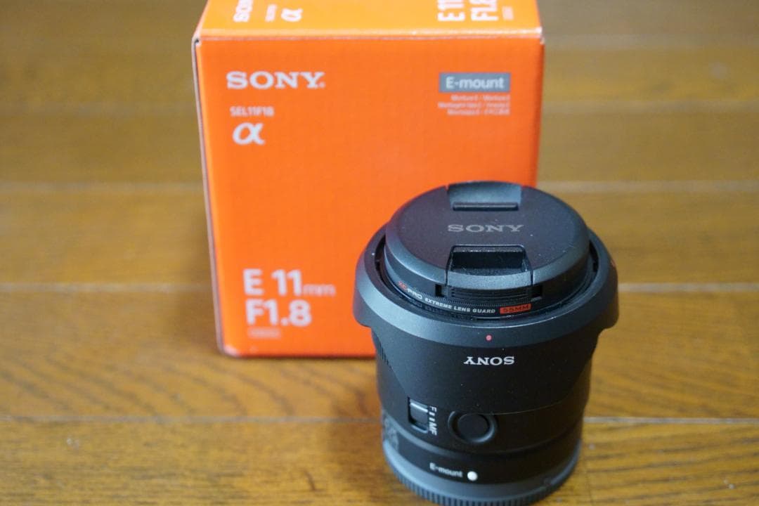 SONY E 11mm F1.8 単焦点レンズ [SEL11F18]