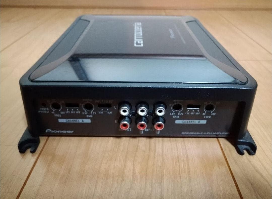 カロッツェリア　パワーアンプ　GM-D7400 Carrozzeria