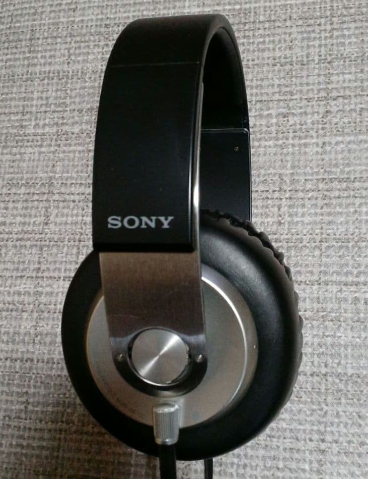 ソニー　SONY　ヘッドフォンMDR-XB700　EXTRA BASS