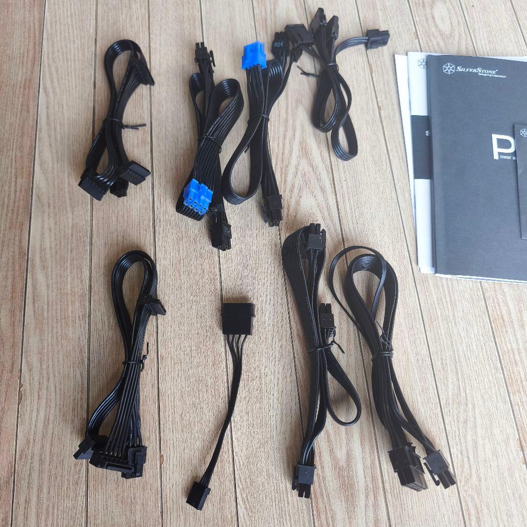 SilverStone SX700 700W 電源ユニット
