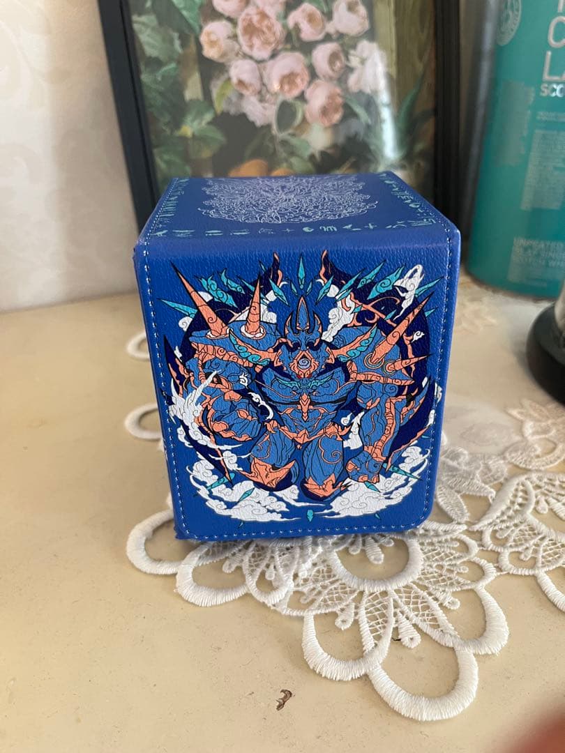 遊戯王　ディスプレイ付き　デッキケース　ラーの翼神龍　オシリス　オベリスク　神